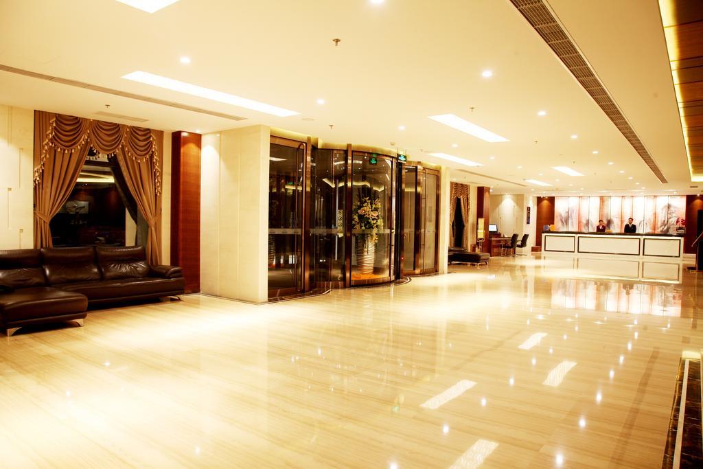 Ramada By Wyndham Beijing Airport Hotel Shunyi Exterior foto